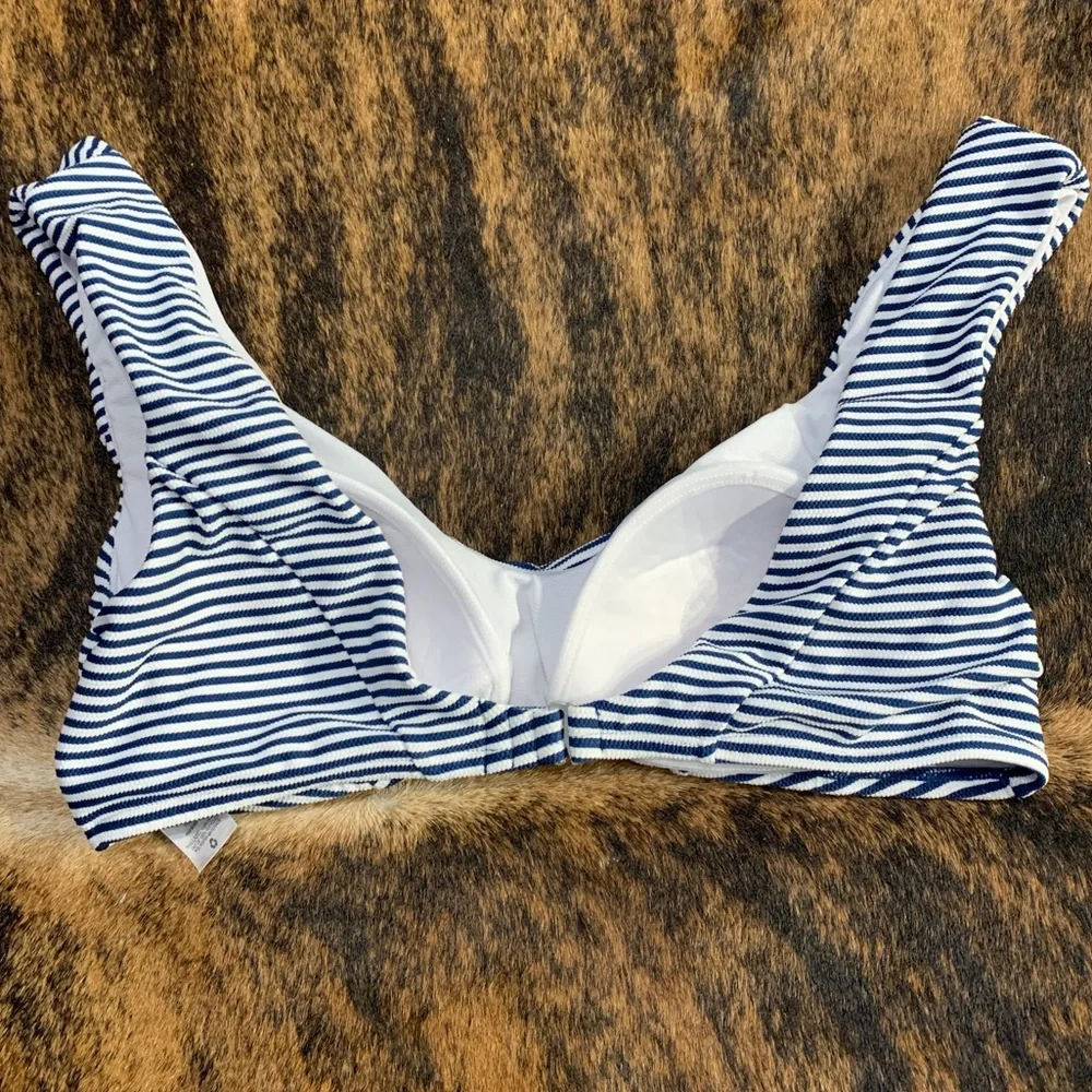 Time and Tru size Large (12-14) blue and white striped bikini top - Picture 4 of 7